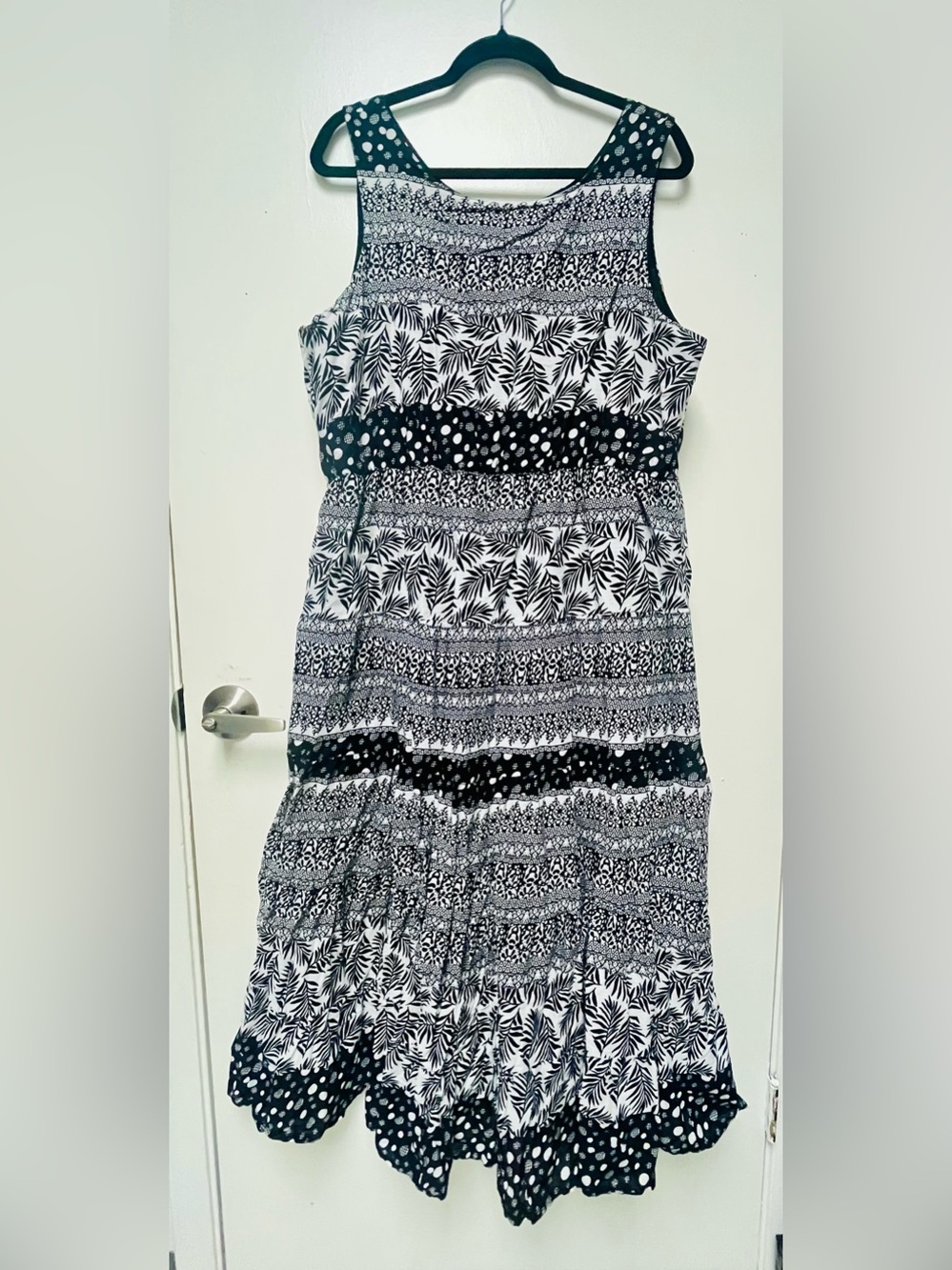 Kaktus Black and White Printed Maxi Dress